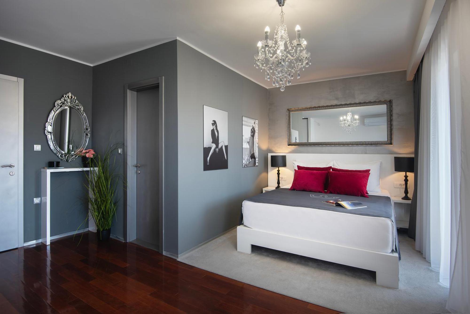 Boutique Hotel Chevalier By Bura Hotels - Adults Only เมดูลิน ภายนอก รูปภาพ