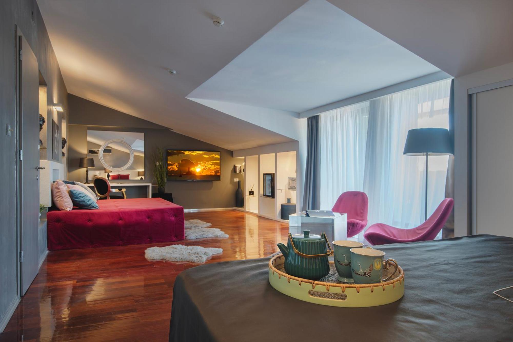 Boutique Hotel Chevalier By Bura Hotels - Adults Only เมดูลิน ภายนอก รูปภาพ