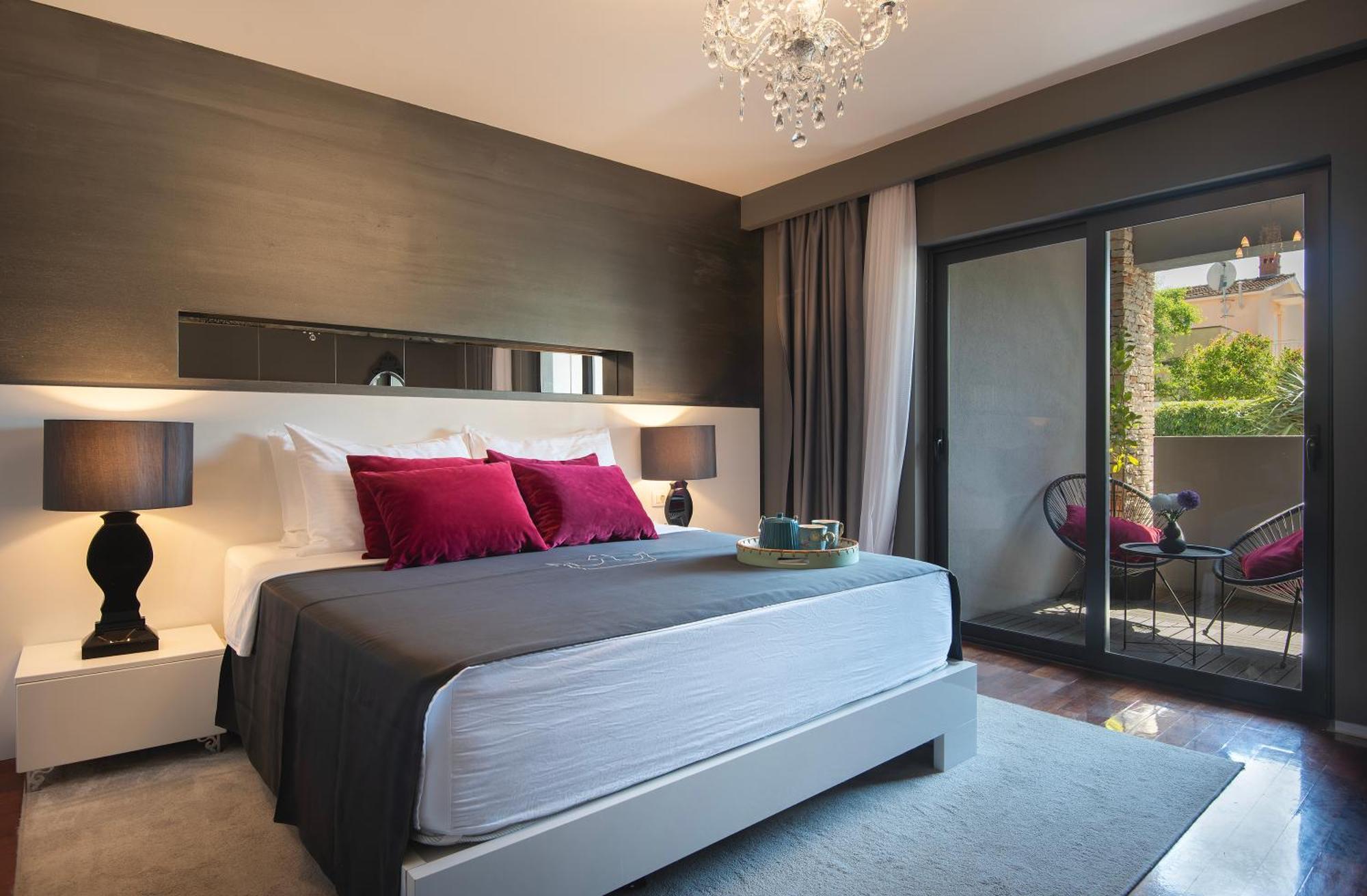 Boutique Hotel Chevalier By Bura Hotels - Adults Only เมดูลิน ภายนอก รูปภาพ