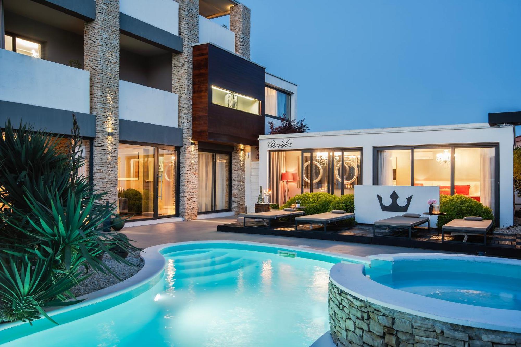 Boutique Hotel Chevalier By Bura Hotels - Adults Only เมดูลิน ภายนอก รูปภาพ